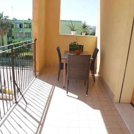 Rosa Apartment